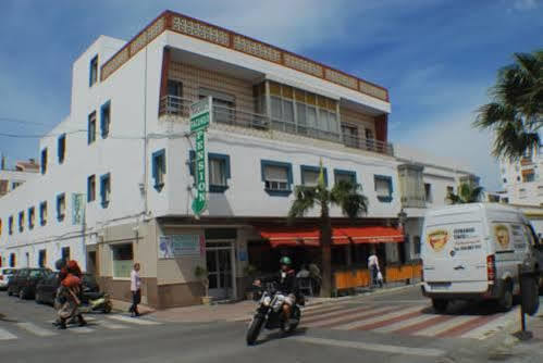 Hostal Facundo Tarifa Exterior foto